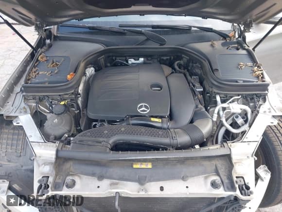 ✅ 2020 Mercedes-Benz GLC 300 • VIN: WDC0G8DBXLF727096 • Lot: 43394734. Listed on IAAI with 82,197 mi. Free auction sales archive from the USA and detailed vehicle history report at DreamBid. Image 10.