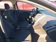 ✅ 2016 Ford Focus S • VIN: 1FADP3E22GL376416 • Лот: 43660935. Опубликован ранее на IAAI с пробегом 172 944 миль. Бесплатный доступ к архиву аукционных продаж из США и подробный отчёт об истории автомобиля на DreamBid. Изображение 5.