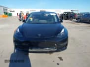 ✅ 2023 Tesla Model 3 • VIN: 5YJ3E1EA4PF552103 • Lot: 40782218. Wystawiony na IAAI z przebiegiem 20 997 mil. Bezpłatny archiwum sprzedaży aukcyjnych z USA i szczegółowy raport historii pojazdu na DreamBid. Zdjęcie 12.