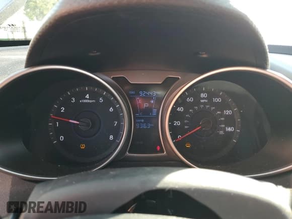 ✅ 2015 Hyundai Veloster • VIN: KMHTC6AD4FU238598 • Lot: 81875334. Wystawiony na Copart z przebiegiem 92 443 mil. Bezpłatny archiwum sprzedaży aukcyjnych z USA i szczegółowy raport historii pojazdu na DreamBid. Zdjęcie 9.