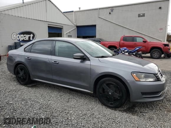 ✅ 2013 Volkswagen Passat S • VIN: 1VWAP7A37DC032687 • Lot: 90313475. Listed on Copart with 166,665 mi. Free auction sales archive from the USA and detailed vehicle history report at DreamBid. Image 4.