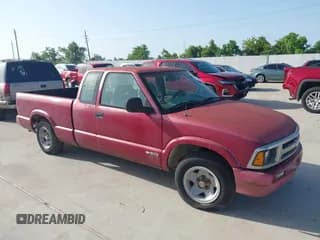 ✅ 1997 Chevrolet S-10 LS • VIN: 1GCCS1942VK103239 • Lot: 42748370. Listed on IAAI with 229,864 mi. Free auction sales archive from the USA and detailed vehicle history report at DreamBid. Image 1.