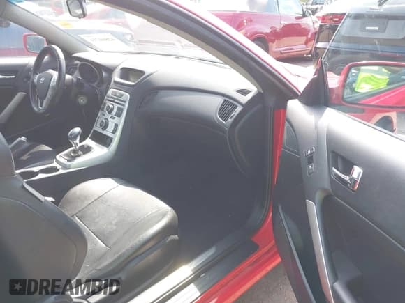 ✅ 2010 Hyundai Genesis Coupe Track • VIN: KMHHU6KH5AU017881 • Lot: 42860216. Wystawiony na IAAI z przebiegiem 73 566 mil. Bezpłatny archiwum sprzedaży aukcyjnych z USA i szczegółowy raport historii pojazdu na DreamBid. Zdjęcie 5.