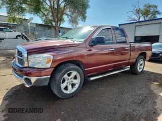 2008 Dodge 1500 SLT z VIN 1D7HA18228J111138, wystawiony jako Copart lot #80089645 z przebiegiem 122 721 mil mil oraz Szkoda całkowita • Salvage title. Historia ofert i sprzedaży dostępna na DreamBid. Obrazek 1.