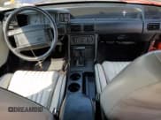 ✅ 1992 Ford Mustang LX Sport • VIN: 1FACP44E5NF151352 • Лот: 71165764. Опубликован ранее на Copart с пробегом 53 957 миль. Бесплатный доступ к архиву аукционных продаж из США и подробный отчёт об истории автомобиля на DreamBid. Изображение 8.