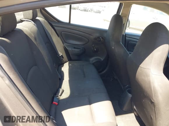 ✅ 2017 Nissan Versa S • VIN: 3N1CN7AP9HL895170 • Lot: 42053386. Wystawiony na IAAI z przebiegiem 153 202 mil. Bezpłatny archiwum sprzedaży aukcyjnych z USA i szczegółowy raport historii pojazdu na DreamBid. Zdjęcie 8.