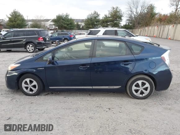 ✅ 2013 Toyota Prius Two • VIN: JTDKN3DU9D1659980 • Лот: 43731910. Опубликован ранее на IAAI с пробегом 118 539 миль. Бесплатный доступ к архиву аукционных продаж из США и подробный отчёт об истории автомобиля на DreamBid. Изображение 15.