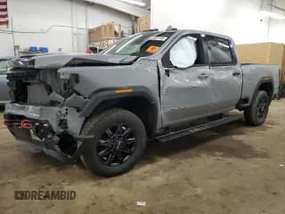 ✅ 2024 GMC Sierra 3500 • VIN: 1GT49VE73RF465831 • Lot: 81821764. Listed on Copart with 8,768 mi. Free auction sales archive from the USA and detailed vehicle history report at DreamBid. Image 1.