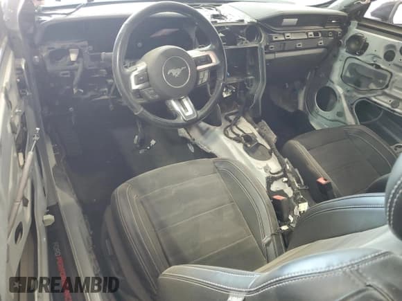 ✅ 2017 Ford Mustang Shelby GT350 • VIN: 1FA6P8JZ4H5525438 • Lot: 53775025. Wystawiony na Copart z przebiegiem Nie podano. Bezpłatny archiwum sprzedaży aukcyjnych z USA i szczegółowy raport historii pojazdu na DreamBid. Zdjęcie 8.