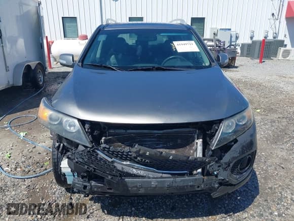 ✅ 2013 Kia Sorento EX • VIN: 5XYKU4A27DG394164 • Lot: 41949711. Listed on IAAI with 213,407 mi. Free auction sales archive from the USA and detailed vehicle history report at DreamBid. Image 11.