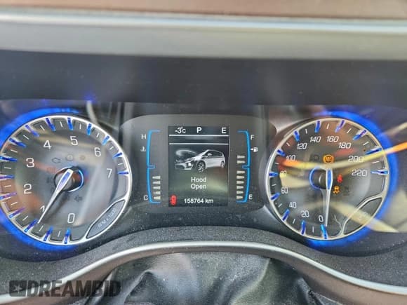 ✅ 2017 Chrysler Pacifica Touring L • VIN: 2C4RC1BG4HR550656 • Lot: 93261425. Listed on Copart with 155,764 mi. Free auction sales archive from the USA and detailed vehicle history report at DreamBid. Image 9.