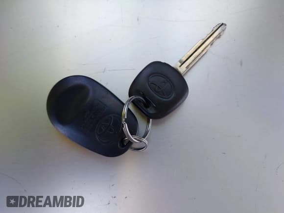 ✅ 2012 Toyota Sienna LE AAS • VIN: 5TDKK3DC5CS193806 • Лот: 43175998. Опубликован ранее на IAAI с пробегом 155 080 миль. Бесплатный доступ к архиву аукционных продаж из США и подробный отчёт об истории автомобиля на DreamBid. Изображение 11.