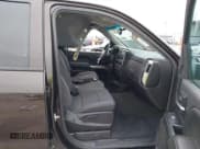 ✅ 2019 Chevrolet Silverado 1500 LT • VIN: 2GCRCPEC7K1115535 • Lot: 42413006. Wystawiony na IAAI z przebiegiem 136 455 mil. Bezpłatny archiwum sprzedaży aukcyjnych z USA i szczegółowy raport historii pojazdu na DreamBid. Zdjęcie 5.