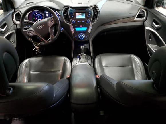 ✅ 2013 Hyundai Santa Fe Sport • VIN: 5XYZUDLA8DG006216 • Лот: 91195855. Опубликован ранее на Copart с пробегом 267 980 миль. Бесплатный доступ к архиву аукционных продаж из США и подробный отчёт об истории автомобиля на DreamBid. Изображение 8.