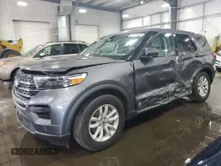 ✅ 2021 Ford Explorer • VIN: 1FMSK7BH0MGB43716 • Lot: 61924685. Wystawiony na Copart z przebiegiem 105 081 mil. Bezpłatny archiwum sprzedaży aukcyjnych z USA i szczegółowy raport historii pojazdu na DreamBid. Zdjęcie 1.