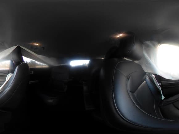 ✅ 2024 Ford Explorer XLT • VIN: 1FMSK8DH2RGA55907 • Lot: 43704786. Wystawiony na IAAI z przebiegiem 13 777 mil. Bezpłatny archiwum sprzedaży aukcyjnych z USA i szczegółowy raport historii pojazdu na DreamBid. Zdjęcie 18.