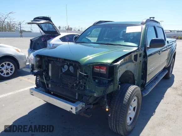 ✅ 2012 Toyota Tacoma PreRunner • VIN: 3TMKU4HN3CM032186 • Lot: 42328362. Wystawiony na IAAI z przebiegiem 261 734 mil. Bezpłatny archiwum sprzedaży aukcyjnych z USA i szczegółowy raport historii pojazdu na DreamBid. Zdjęcie 6.