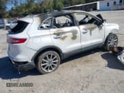 ✅ 2019 Lincoln MKC Reserve • VIN: 5LMCJ3C95KUL25558 • Лот: 43468151. Опубликован ранее на IAAI с пробегом Не указан. Бесплатный доступ к архиву аукционных продаж из США и подробный отчёт об истории автомобиля на DreamBid. Изображение 4.