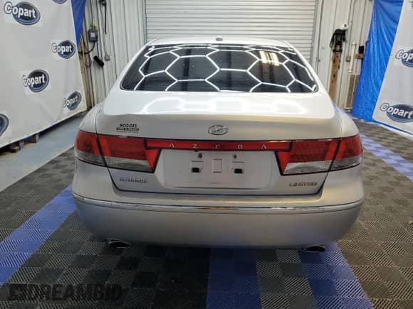 ✅ 2007 Hyundai Azera SE • VIN: KMHFC46F67A239170 • Лот: 63229605. Размещён на Copart с пробегом 182 044 миль миль. Получите бесплатный доступ к архиву аукционных продаж из США и посмотрите подробный отчёт об истории автомобиля на DreamBid. Изображение 6.