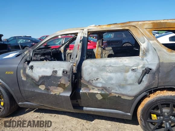 ✅ 2024 Dodge Durango SRT 392 AlcHEMI • VIN: 1C4SDJGJ8RC218913 • Lot: 41995586. Wystawiony na IAAI z przebiegiem Nie podano. Bezpłatny archiwum sprzedaży aukcyjnych z USA i szczegółowy raport historii pojazdu na DreamBid. Zdjęcie 13.