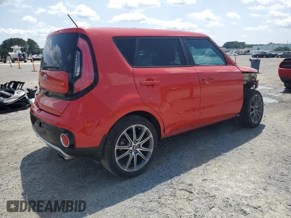 ✅ 2017 Kia Soul + • VIN: KNDJX3AA8H7446067 • Лот: 59570255. Опубликован ранее на Copart с пробегом 64 525 миль. Бесплатный доступ к архиву аукционных продаж из США и подробный отчёт об истории автомобиля на DreamBid. Изображение 3.
