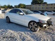 ✅ 2019 Mercedes-Benz C 300 • VIN: 55SWF8DB9KU317670 • Lot: 93914335. Wystawiony na Copart z przebiegiem 45 967 mil. Bezpłatny archiwum sprzedaży aukcyjnych z USA i szczegółowy raport historii pojazdu na DreamBid. Zdjęcie 4.