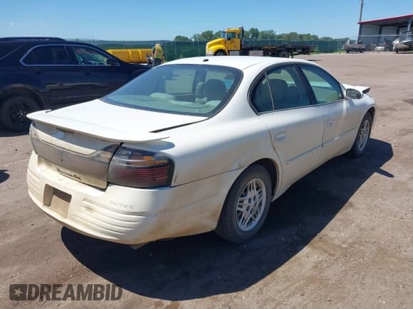 ✅ 2005 Pontiac Bonneville SE • VIN: 1G2HX52K95U125318 • Lot: 42623585. Listed on IAAI with 138,738 mi. Free auction sales archive from the USA and detailed vehicle history report at DreamBid. Image 4.