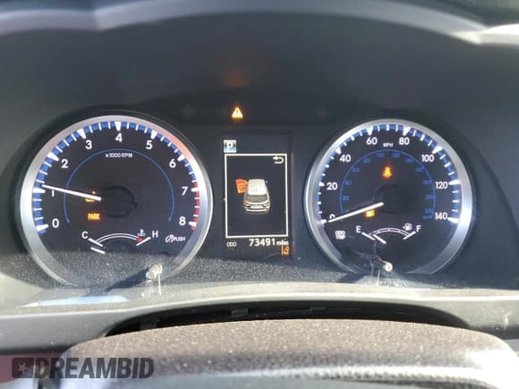 ✅ 2018 Toyota Highlander LE • VIN: 5TDBZRFH9JS874894 • Lot: 92999305. Wystawiony na Copart z przebiegiem 73 491 mil. Bezpłatny archiwum sprzedaży aukcyjnych z USA i szczegółowy raport historii pojazdu na DreamBid. Zdjęcie 9.