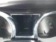 ✅ 2005 Ford Mustang Deluxe • VIN: 1ZVFT80N355125223 • Lot: 43054913. Wystawiony na IAAI z przebiegiem 97 966 mil. Bezpłatny archiwum sprzedaży aukcyjnych z USA i szczegółowy raport historii pojazdu na DreamBid. Zdjęcie 7.