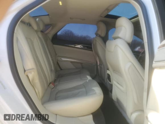 ✅ 2013 Lincoln MKZ Hybrid • VIN: 3LN6L2LU0DR827154 • Lot: 42968235. Wystawiony na Copart z przebiegiem 94 993 mil. Bezpłatny archiwum sprzedaży aukcyjnych z USA i szczegółowy raport historii pojazdu na DreamBid. Zdjęcie 10.