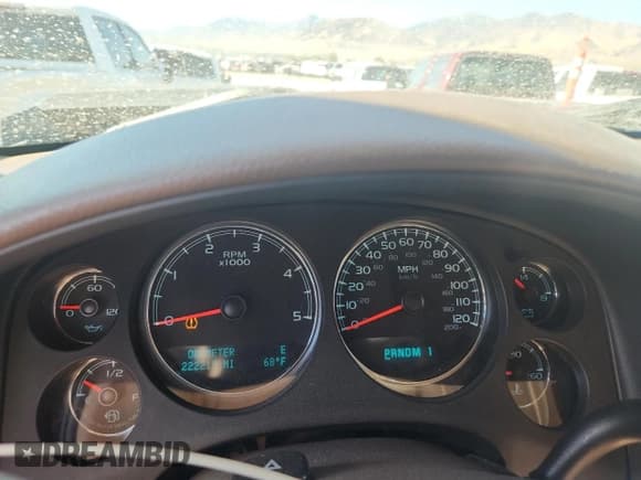 ✅ 2009 Chevrolet Silverado 2500HD LTZ • VIN: 1GCHK63679F150942 • Лот: 81745605. Опубликован ранее на Copart с пробегом 222 219 миль. Бесплатный доступ к архиву аукционных продаж из США и подробный отчёт об истории автомобиля на DreamBid. Изображение 9.