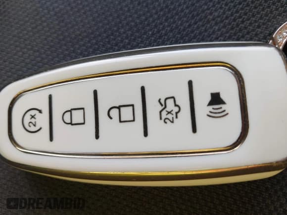 ✅ 2015 Ford Focus Titanium • VIN: 1FADP3J23FL304788 • Lot: 43670437. Wystawiony na IAAI z przebiegiem 155 474 mil. Bezpłatny archiwum sprzedaży aukcyjnych z USA i szczegółowy raport historii pojazdu na DreamBid. Zdjęcie 11.