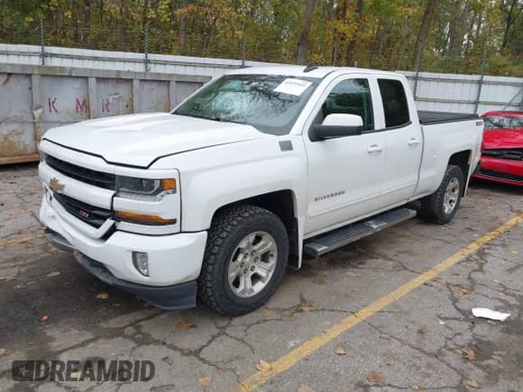 2016 Chevrolet Silverado 1500 LT z VIN 1GCVKREC1GZ305648, wystawiony jako IAAI lot #43452552 z przebiegiem 191 539 mil mil oraz . Historia ofert i sprzedaży dostępna na DreamBid. Obrazek 18.