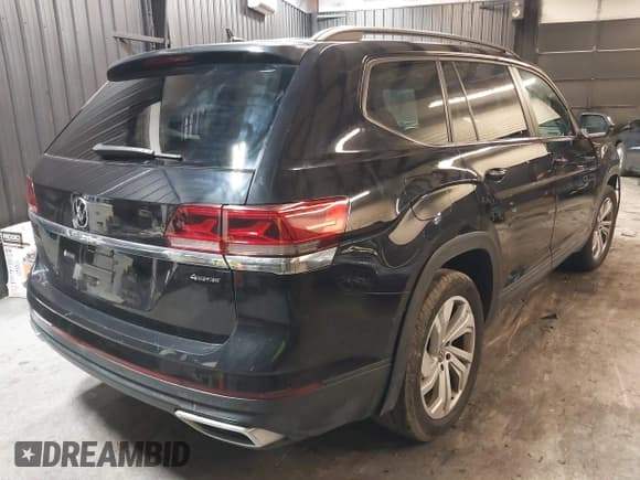 ✅ 2023 Volkswagen Atlas SE • VIN: 1V2KP2CA8PC514805 • Lot: 41190485. Listed on IAAI with 20,639 mi. Free auction sales archive from the USA and detailed vehicle history report at DreamBid. Image 4.