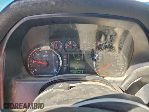 ✅ 2015 Chevrolet Silverado 2500HD Work Truck • VIN: 1GC0CUEG6FZ503573 • Лот: 94197385. Опубликован ранее на Copart с пробегом 286 741 миль. Бесплатный доступ к архиву аукционных продаж из США и подробный отчёт об истории автомобиля на DreamBid. Изображение 9.