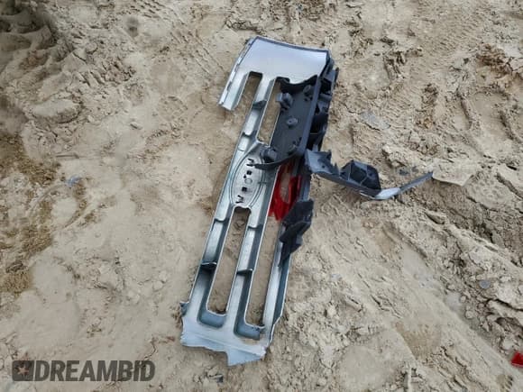 ✅ 2010 Ford Expedition Max Eddie Bauer • VIN: 1FMJK1J58AEB60092 • Лот: 85737164. Опубликован ранее на Copart с пробегом 95 388 миль. Бесплатный доступ к архиву аукционных продаж из США и подробный отчёт об истории автомобиля на DreamBid. Изображение 15.