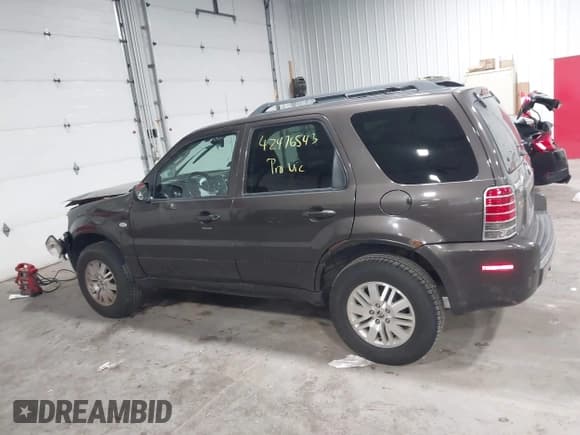 ✅ 2006 Mercury Mariner Luxury • VIN: 4M2CU56126KJ03006 • Lot: 42476543. Wystawiony na IAAI z przebiegiem 114 288 mil. Bezpłatny archiwum sprzedaży aukcyjnych z USA i szczegółowy raport historii pojazdu na DreamBid. Zdjęcie 14.