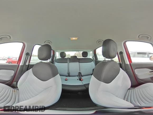 ✅ 2014 FIAT 500L Easy • VIN: ZFBCFABH1EZ028545 • Lot: 91907865. Listed on Copart with 121,530 mi. Free auction sales archive from the USA and detailed vehicle history report at DreamBid. Image 15.