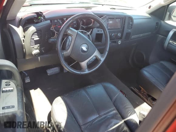 ✅ 2009 Chevrolet Silverado 1500 • VIN: 1GCEC24J19Z192940 • Lot: 49600375. Wystawiony na Copart z przebiegiem 145 002 mil. Bezpłatny archiwum sprzedaży aukcyjnych z USA i szczegółowy raport historii pojazdu na DreamBid. Zdjęcie 8.