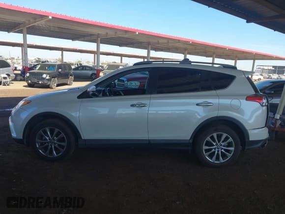 ✅ 2016 Toyota RAV4 Limited • VIN: 2T3DFREV0GW410358 • Lot: 43699041. Wystawiony na IAAI z przebiegiem 177 757 mil. Bezpłatny archiwum sprzedaży aukcyjnych z USA i szczegółowy raport historii pojazdu na DreamBid. Zdjęcie 14.