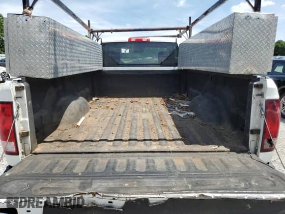 2017 Ram 1500 Tradesman с VIN 3C6JR6DG7HG648888, выставлен на аукционе Copart как лот 55433555 с пробегом 127 715 миль миль и Списание • Salvage title. История ставок и продаж доступна на DreamBid. Изображение 10.