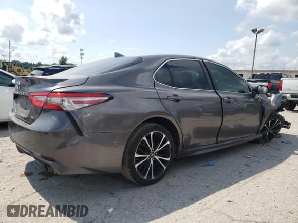 ✅ 2018 Toyota Camry SE • VIN: 4T1B11HK9JU515294 • Lot: 65345805. Listed on Copart with 119,221 mi. Free auction sales archive from the USA and detailed vehicle history report at DreamBid. Image 3.