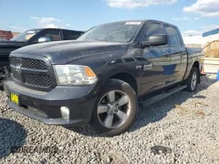 2013 Ram 1500 Express z VIN 1C6RR7KT3DS668499, wystawiony jako Copart lot #80374165 z przebiegiem 121 667 mil mil oraz Czysty tytuł • Clean title. Historia ofert i sprzedaży dostępna na DreamBid. Obrazek 1.