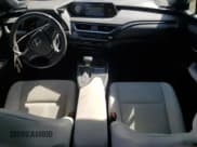 ✅ 2020 Lexus UX 250h • VIN: JTHP9JBH1L2021394 • Lot: 85537075. Wystawiony na Copart z przebiegiem 166 050 mil. Bezpłatny archiwum sprzedaży aukcyjnych z USA i szczegółowy raport historii pojazdu na DreamBid. Zdjęcie 8.