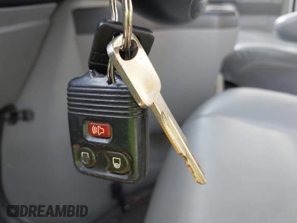 ✅ 2011 Ford Econoline Cargo Commercial • VIN: 1FTSE3EL0BDA81351 • Lot: 42154632. Wystawiony na IAAI z przebiegiem 189 480 mil. Bezpłatny archiwum sprzedaży aukcyjnych z USA i szczegółowy raport historii pojazdu na DreamBid. Zdjęcie 11.