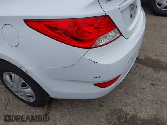 2014 Hyundai Accent GLS с VIN KMHCT4AE1EU687796, выставлен на аукционе IAAI как лот 43566218 с пробегом 131 517 миль миль и . История ставок и продаж доступна на DreamBid. Изображение 12.