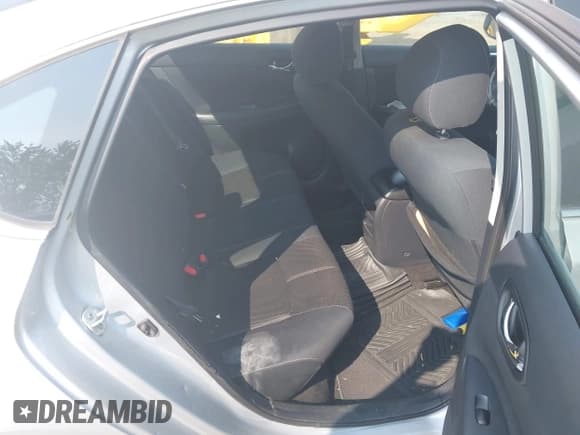 ✅ 2016 Nissan Sentra SR • VIN: 3N1AB7AP7GY250275 • Лот: 42911532. Опубликован ранее на IAAI с пробегом 180 143 миль. Бесплатный доступ к архиву аукционных продаж из США и подробный отчёт об истории автомобиля на DreamBid. Изображение 8.