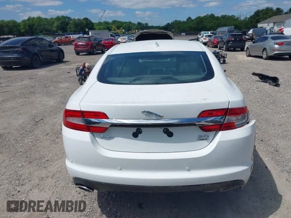 ✅ 2013 Jaguar XF V6 AWD • VIN: SAJWJ0EF2D8U06052 • Lot: 42285309. Wystawiony na IAAI z przebiegiem 112 799 mil. Bezpłatny archiwum sprzedaży aukcyjnych z USA i szczegółowy raport historii pojazdu na DreamBid. Zdjęcie 16.