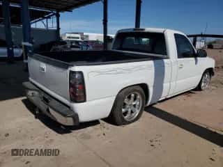 ✅ 2002 Chevrolet Silverado 1500 • VIN: 1GCEC14X42Z195786 • Lot: 66813284. Wystawiony na Copart z przebiegiem 113 104 mil mil. Skorzystaj z bezpłatnego archiwum sprzedaży aukcyjnych z USA i zobacz szczegółowy raport historii pojazdu na DreamBid. Zdjęcie 3.