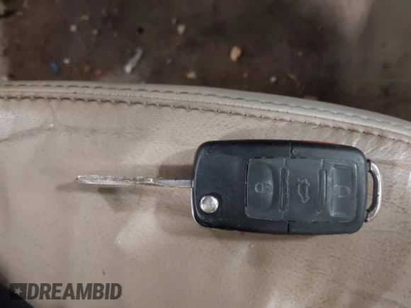 ✅ 2004 Volkswagen Jetta GLS • VIN: 3VWSK69MX4M078023 • Lot: 41198138. Listed on IAAI with 153,830 mi. Free auction sales archive from the USA and detailed vehicle history report at DreamBid. Image 11.